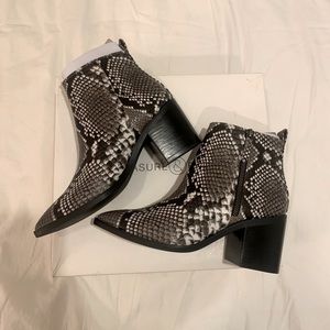 NIB Treasure & Bond Snakeskin Boots